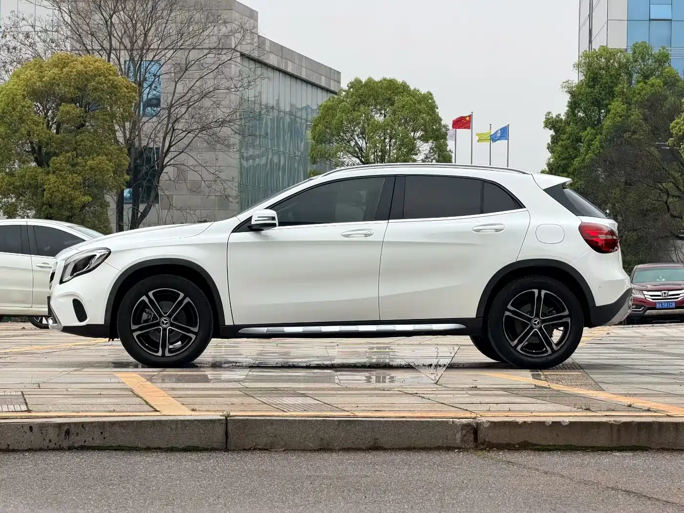 Mercedes-Benz GLA 2018 GLA 200 Fashion фото 9