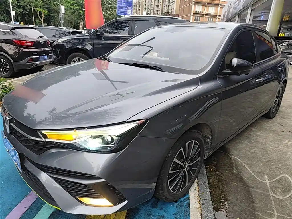 Roewe i5 2021 1.5L CVT Diamond Edition