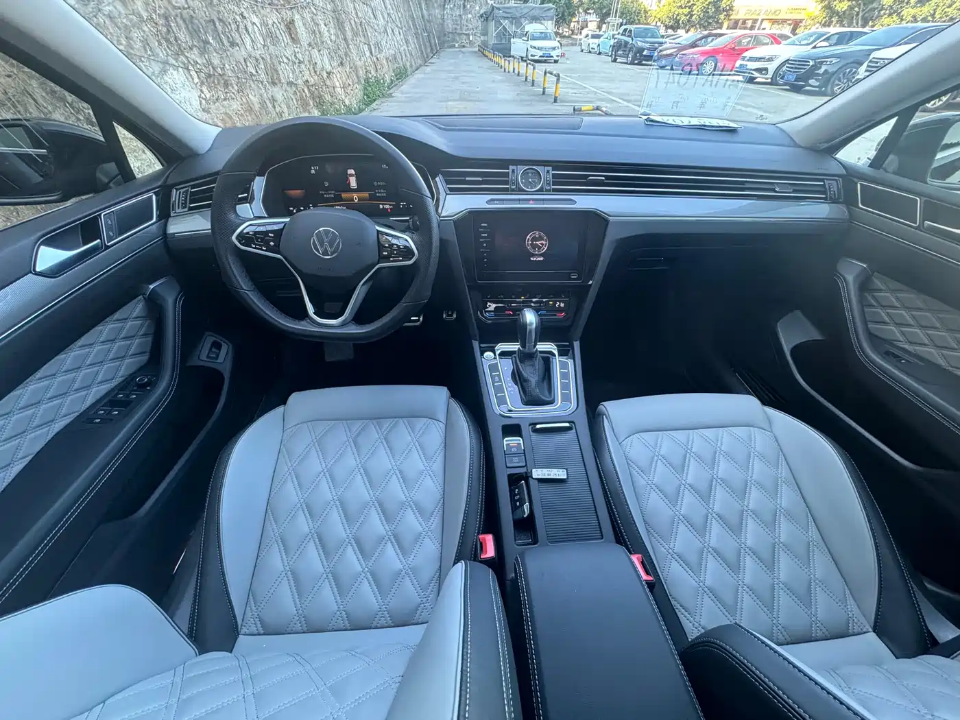 Volkswagen Magotan 2023 2 Million Units Anniversary Edition 330TSI DSG Leading Type фото 6