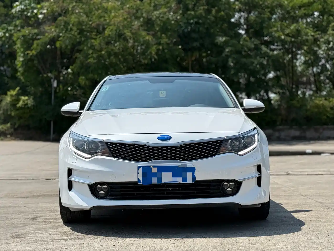 Kia K5 2016 2.0L Automatic LUX фото 2
