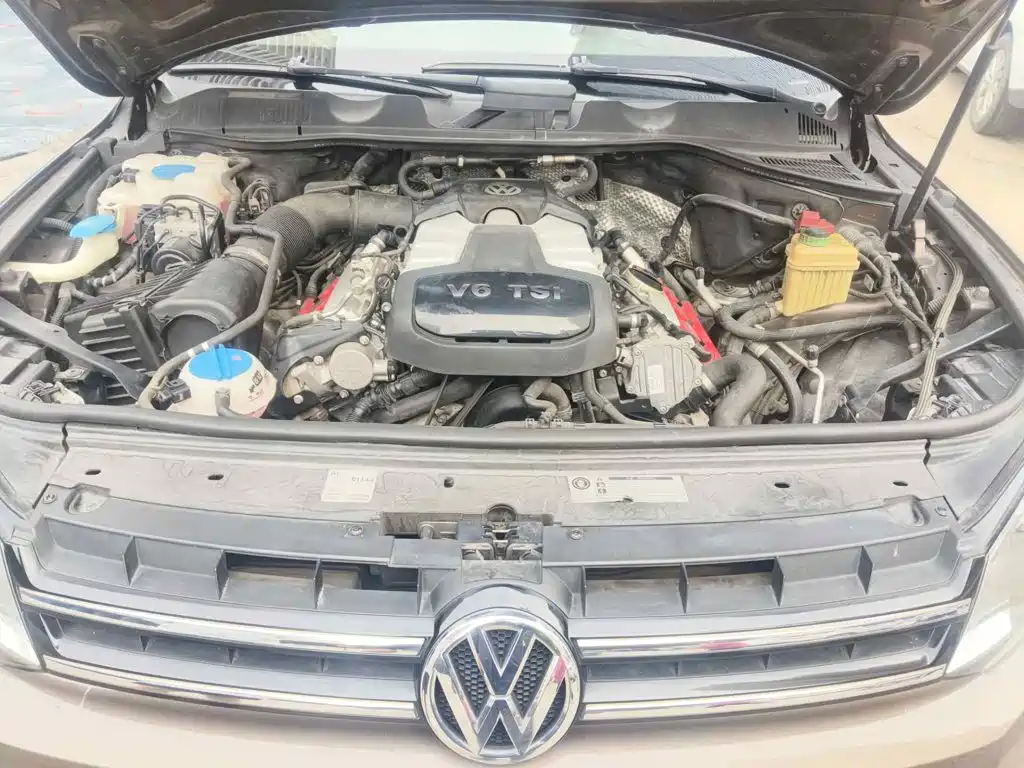 Фото 3 - Volkswagen Touareg