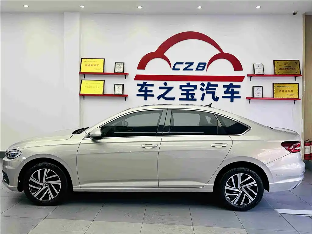 Volkswagen Lavida 2022 1.5L Auto Vision Edition фото 4