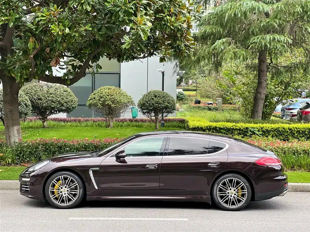Porsche Panamera 2014 Panamera 4 Executive 3.0T фото 7