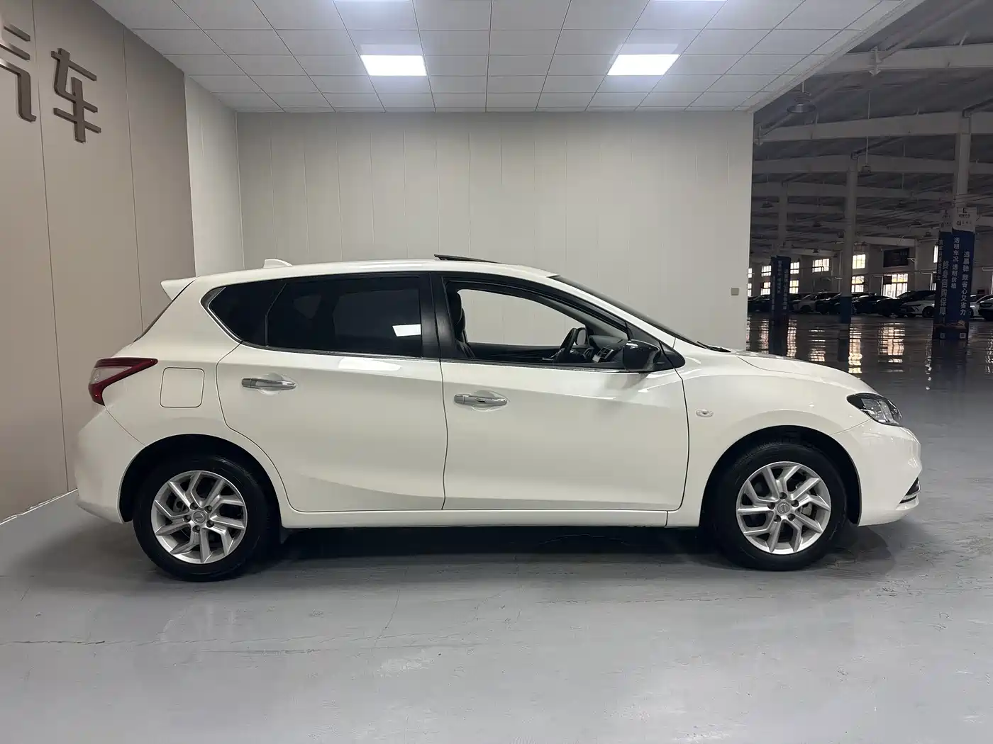 Nissan Tiida 2024 2024 1.6L CVT Cool Sport Edition