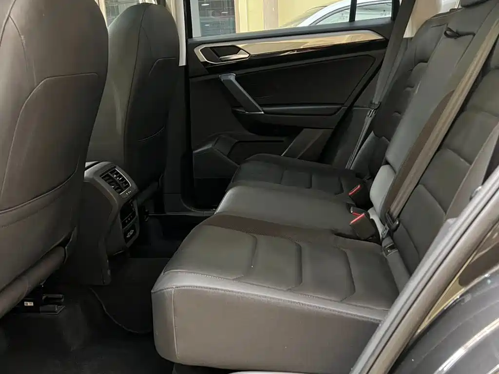Volkswagen Tayron 2021 280TSI 2WD Luxury Smart Connect фото 9