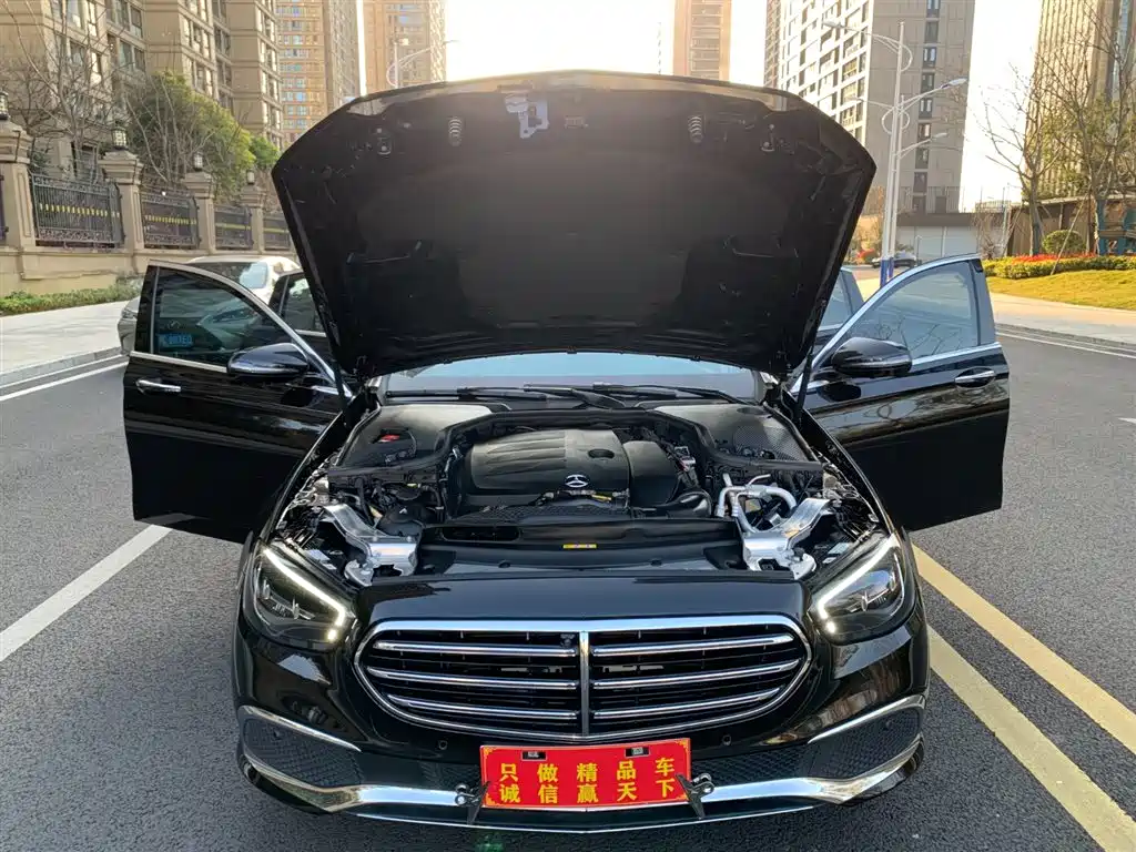 Mercedes-Benz E-Class 2023 E 300 L Fashion фото 17
