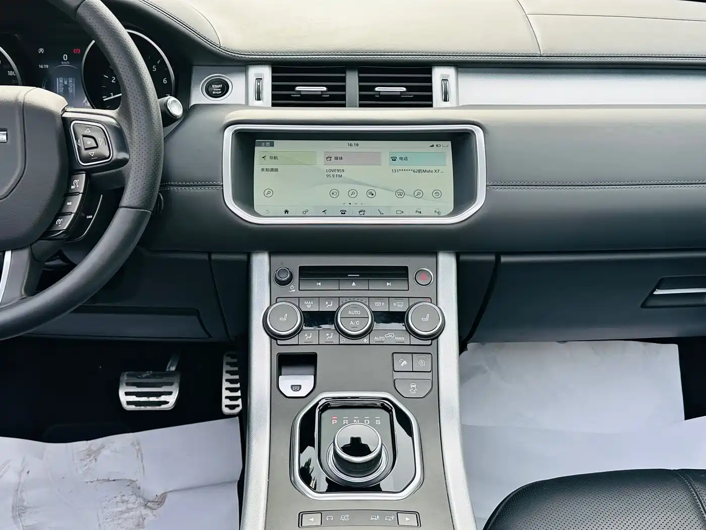 Land Rover Range Rover Evoque (Import) 2018 240PS HSE DYNAMIC Convertible фото 16