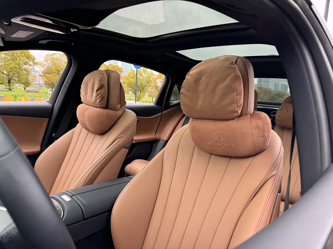 Mercedes-Benz E-Class 2024 Model E 300 L Luxury фото 12