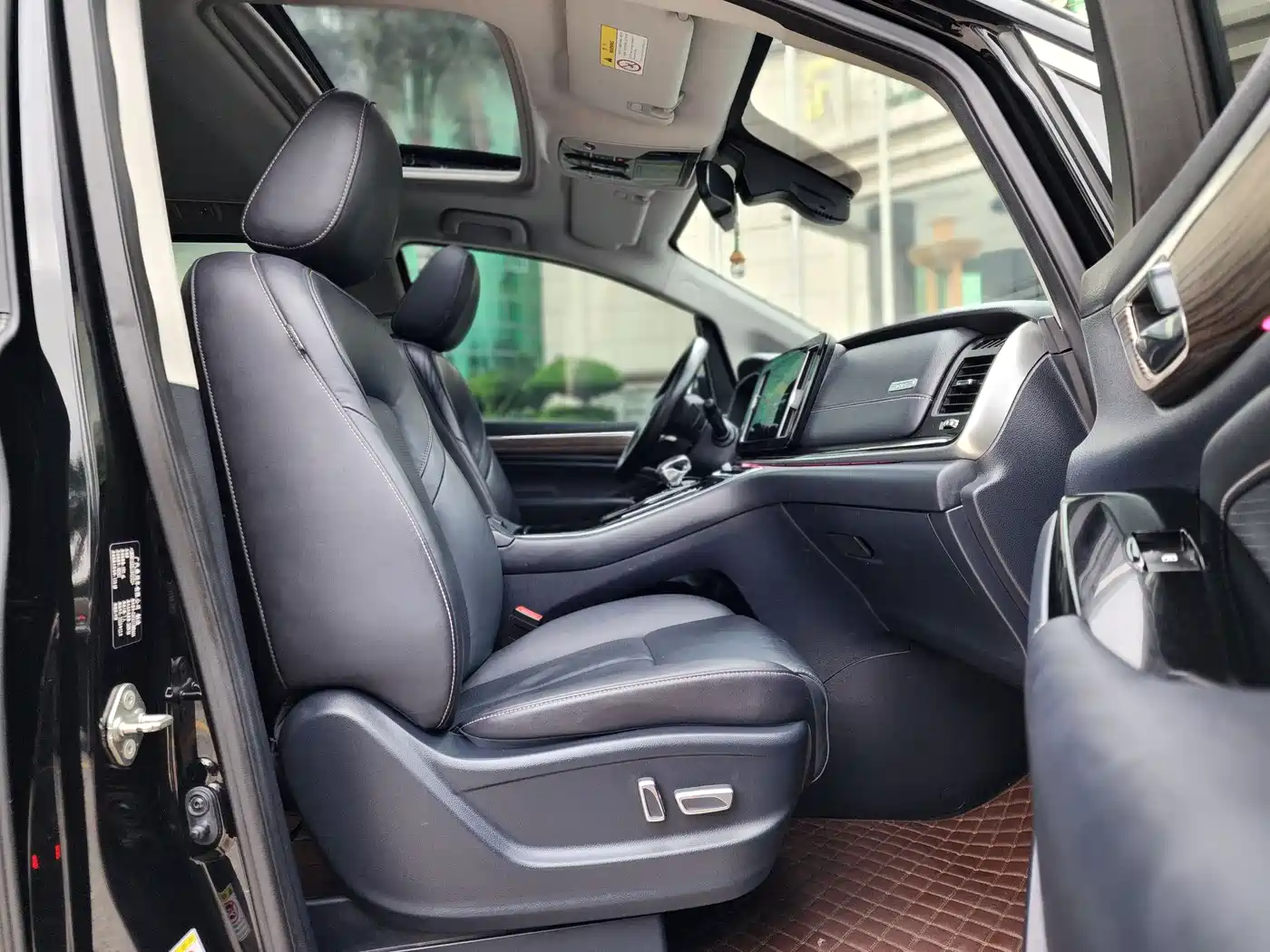 GAC Trumpchi Trumpchi M8 2021 Leading Show Series 390T Ultimate Edition фото 14