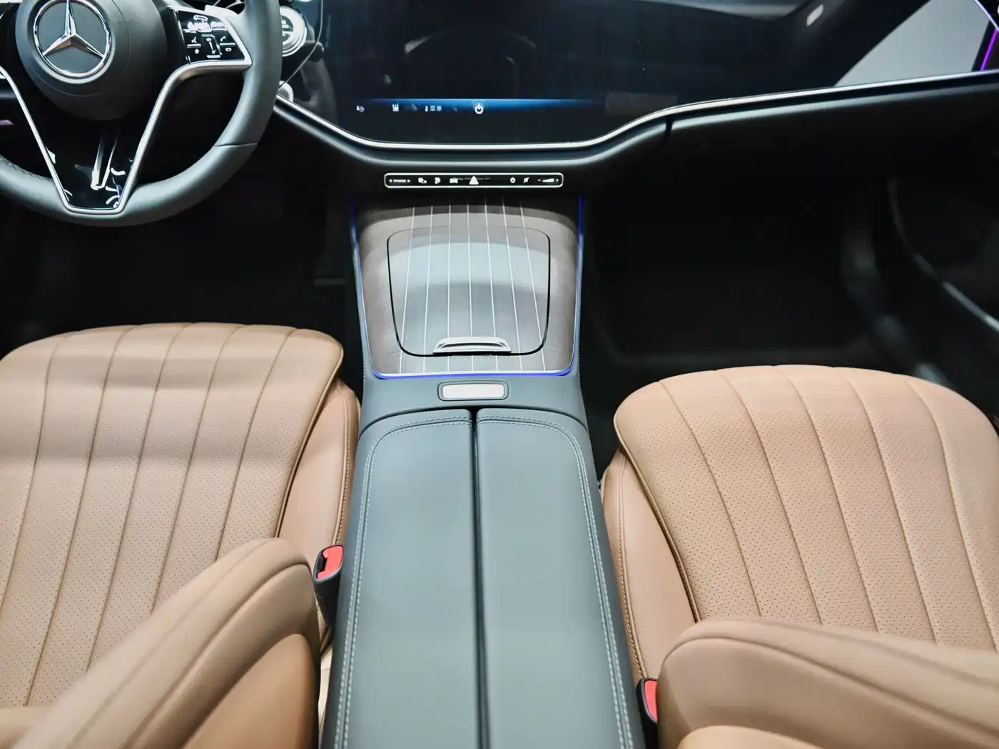 Mercedes-Benz E-Class New Energy 2024 E 350 e L Plug-in Hybrid Sedan фото 11