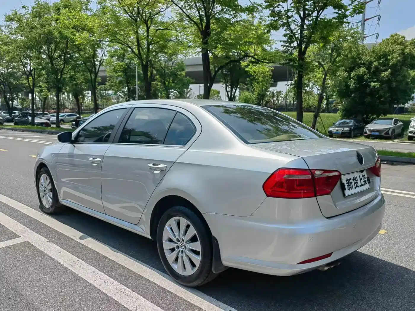 Volkswagen Lavida 2013 1.4TSI DSG Comfort Edition фото 7