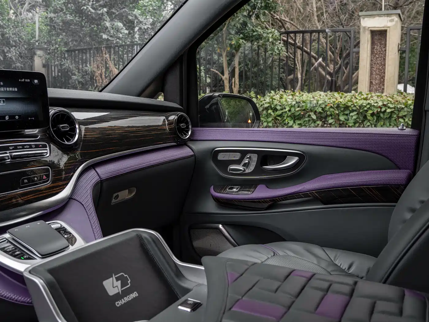Mercedes-Benz V-Class 2022 V 260 L Long Wheelbase Luxury Edition фото 8