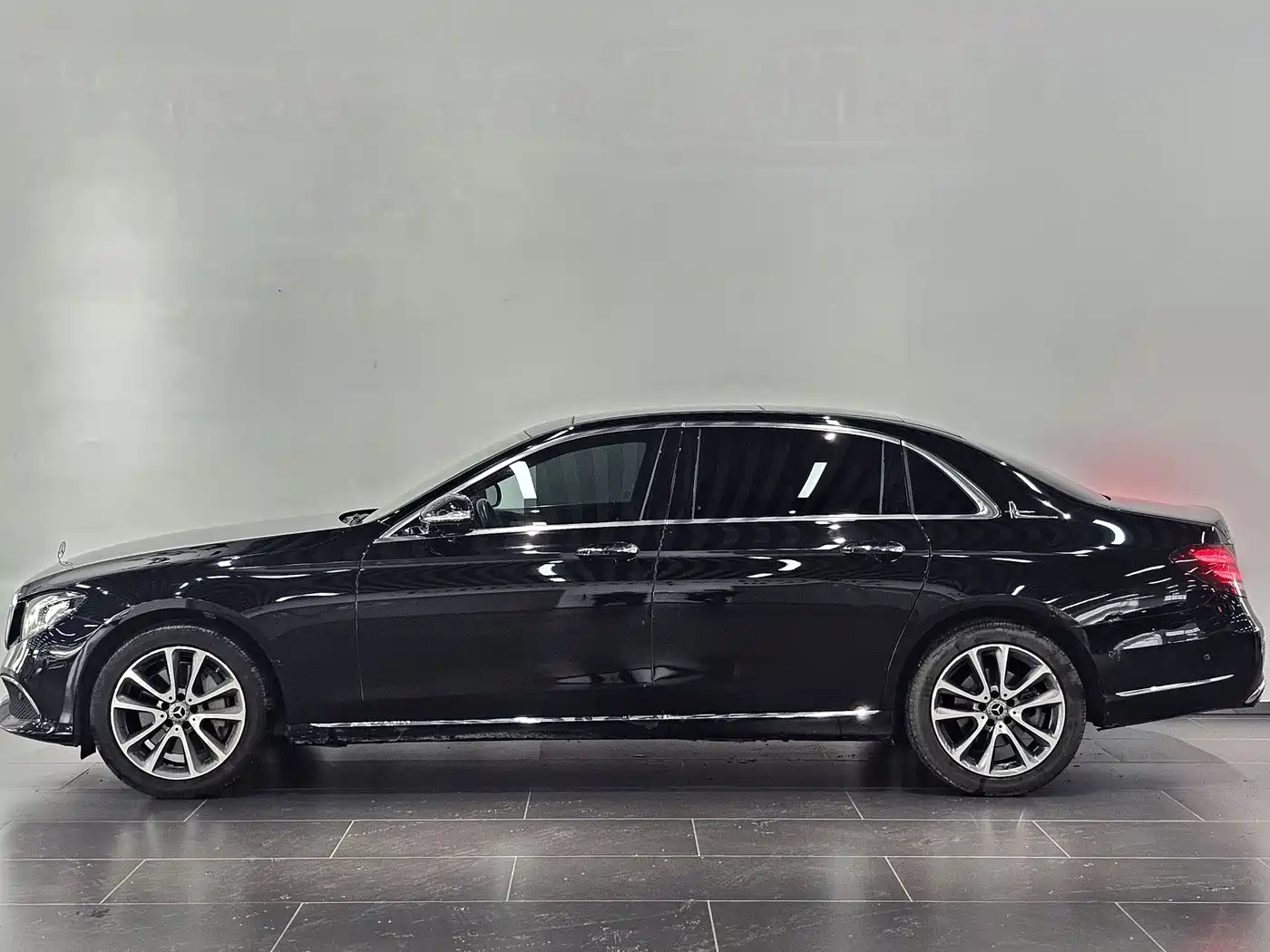 Mercedes-Benz E-Class 2019 Facelift E 300 L Fashion фото 2