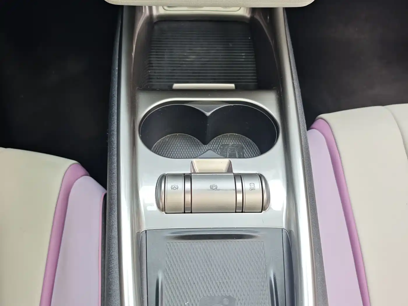 BYD Dolphin 2021 Model 405km Fashion Edition фото 16