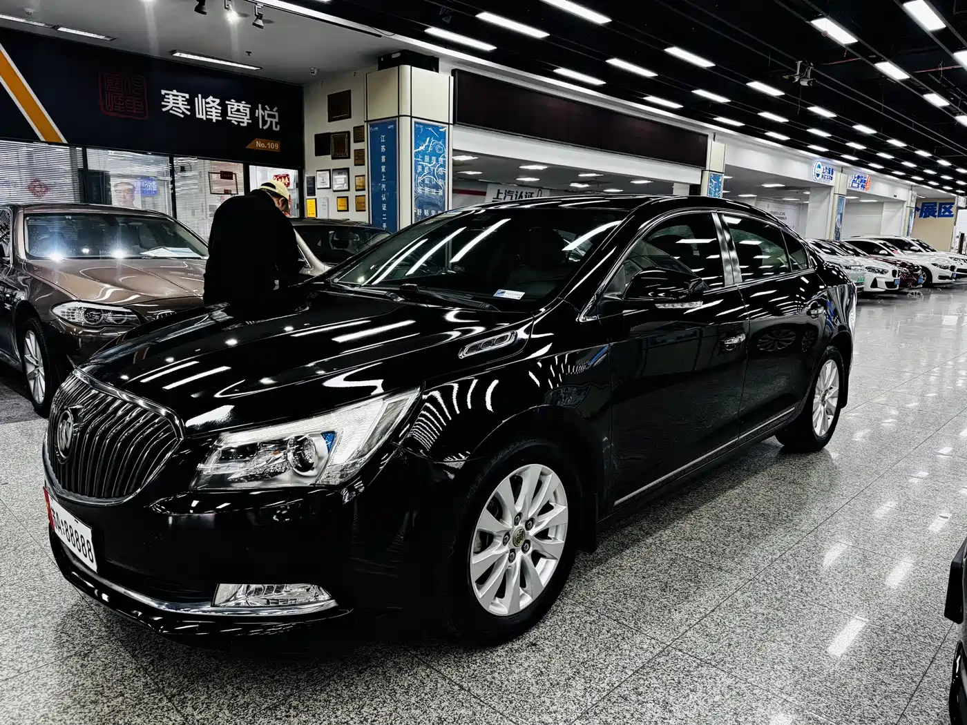 Buick LaCrosse 2013 2.4L SIDI Leading Comfort
