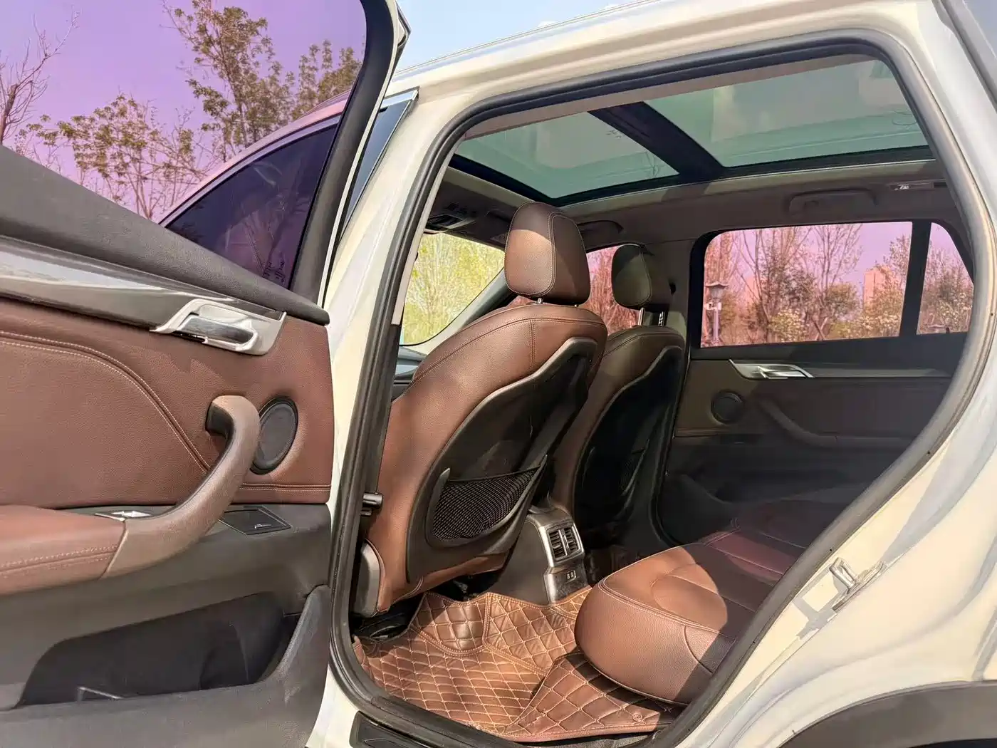 BMW X1 2019 xDrive20Li Premium Model фото 16