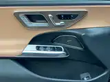 صورة 5 - Mercedes-Benz E-Class