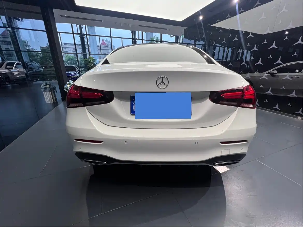Mercedes-Benz A-Class 2022 A 200 L Sport Sedan Dynamic фото 4
