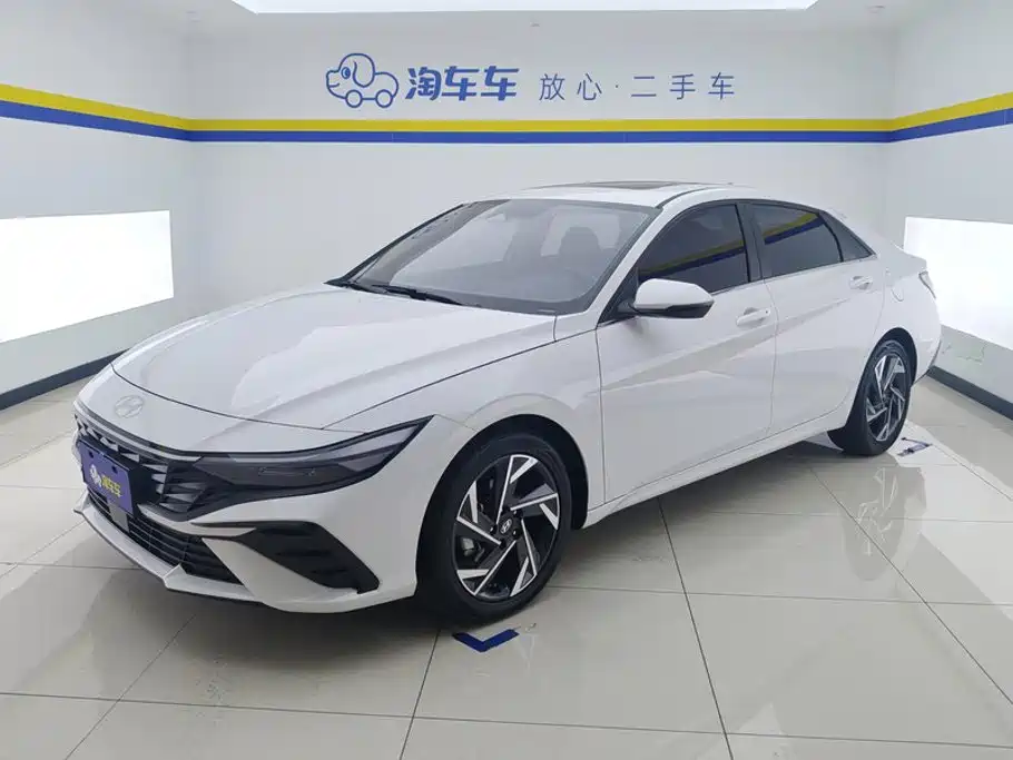 Hyundai Elantra 2025 2023 Model 1.5L CVT LUX Premium Edition