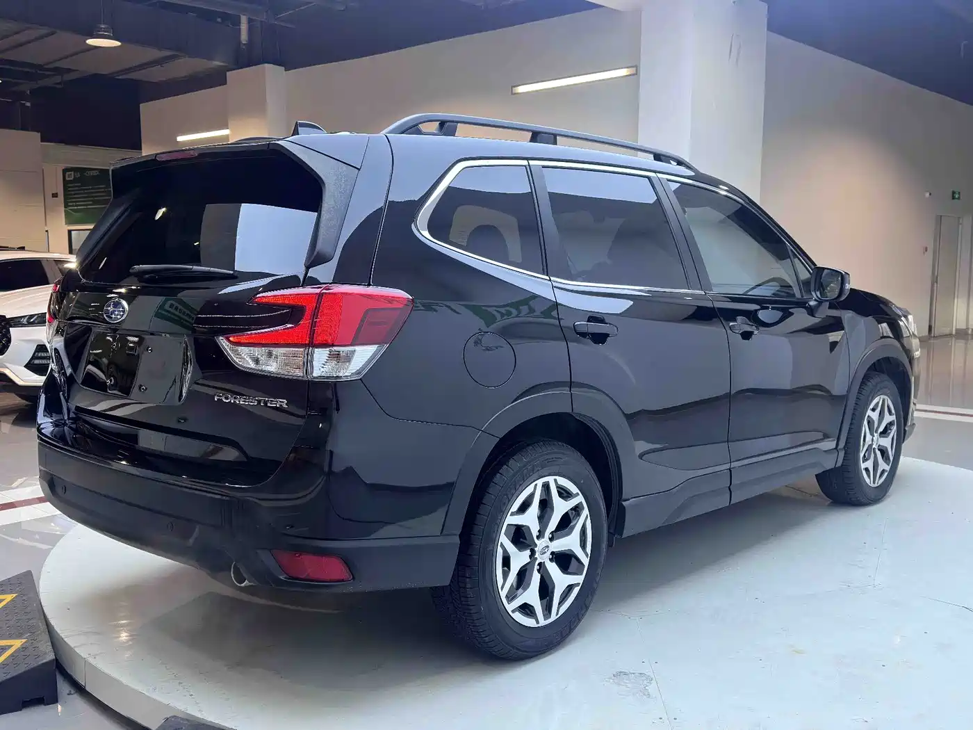 Subaru Forester 2022 2.0i AWD Luxury Edition with EyeSight фото 6