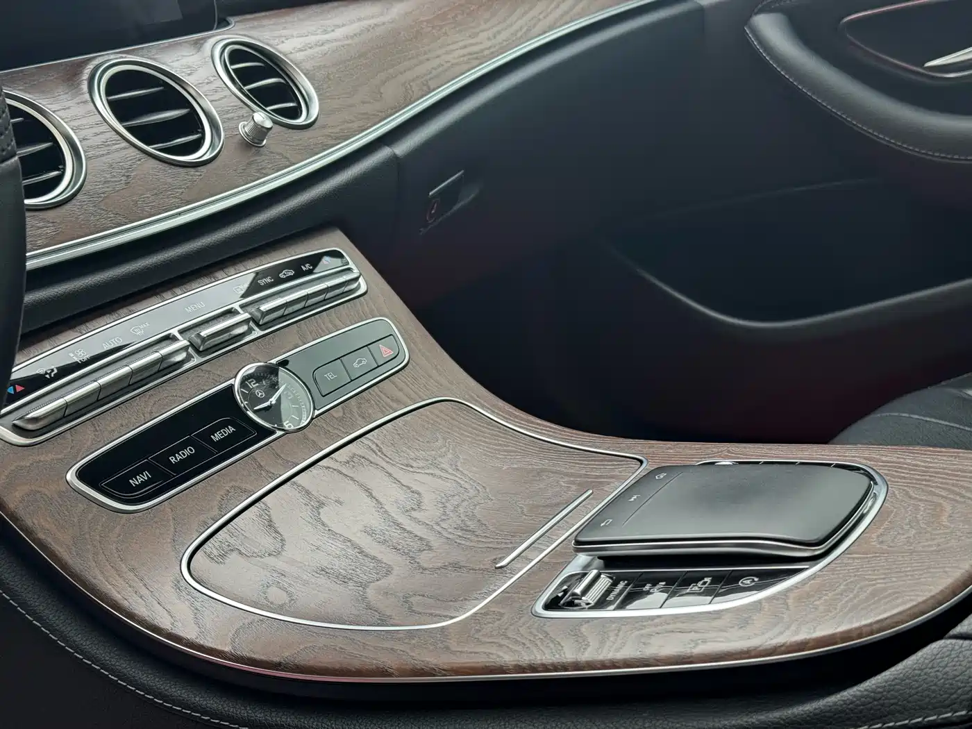 Mercedes-Benz E-Class 2019 E 300 L Fashion фото 14