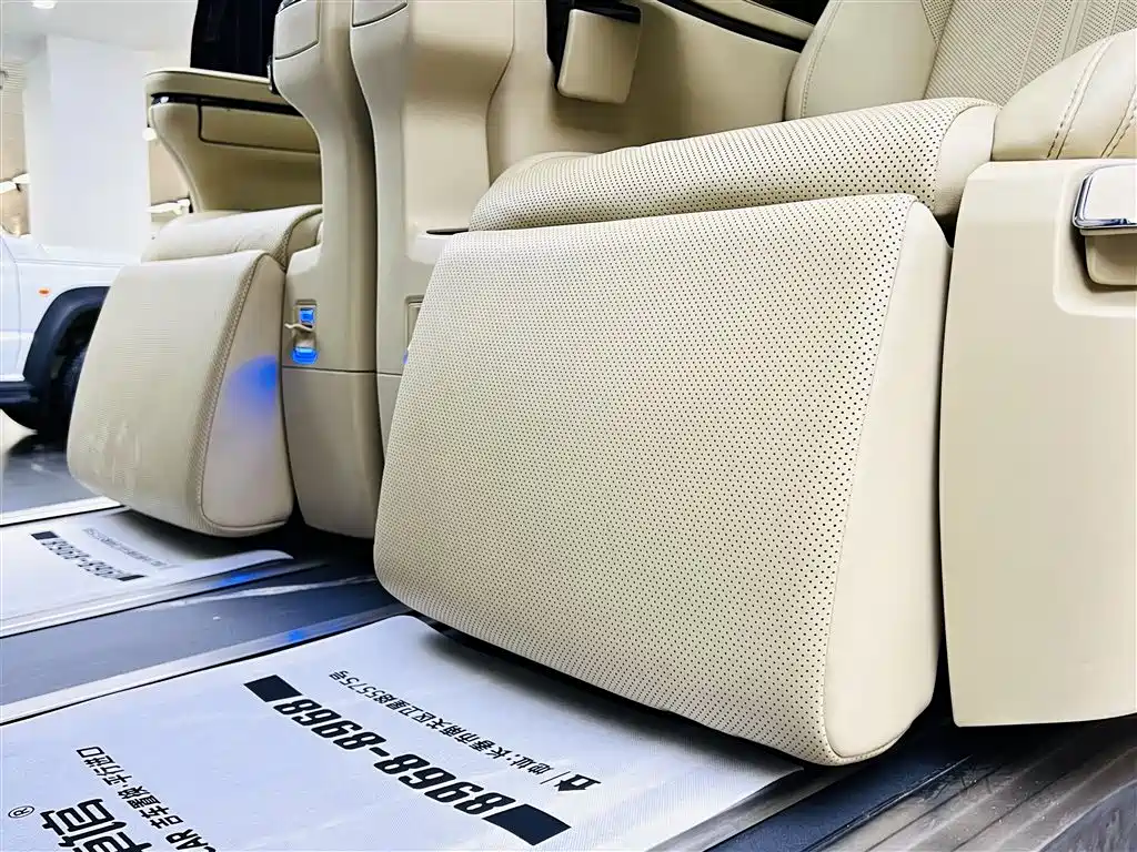 Toyota Vellfire 2020 Twin Engine 2.5L HV Premium Edition фото 17