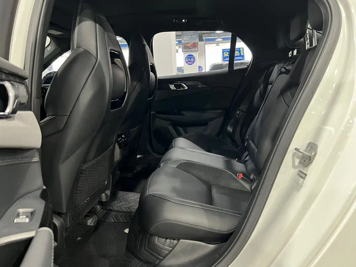 Lynk & Co 03 2021 2.0TD Auto Jin Plus фото 8