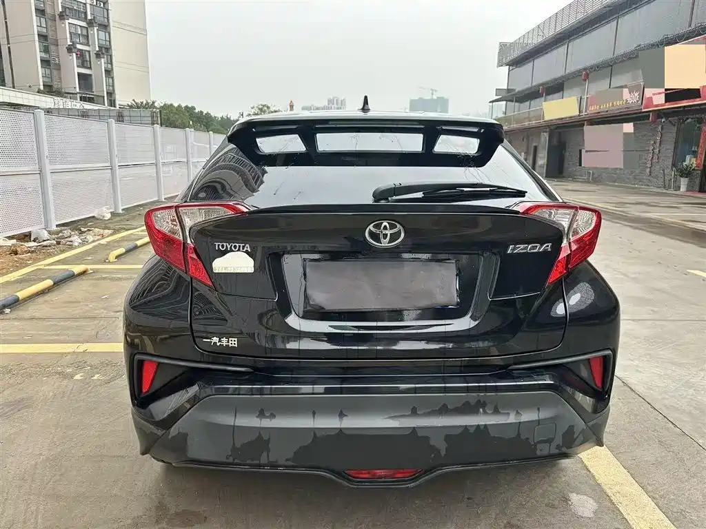 Toyota IZOA 2018 2.0L Yixuan Sunroof Edition China V фото 8