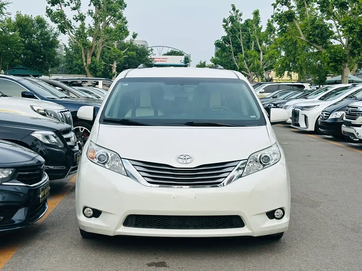 Toyota Sienna 2015 3.5L 2WD L фото 2