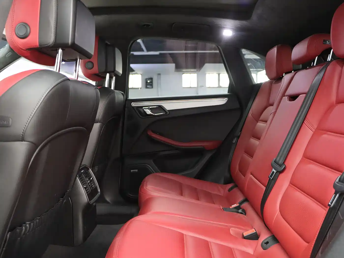 Porsche Macan 2014 Macan Turbo 3.6T фото 28