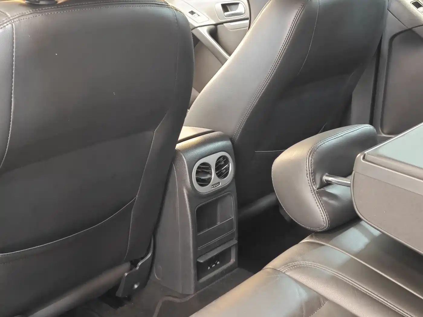 Volkswagen Tiguan 2015 1.8TSI Automatic 2WD Comfortline фото 24
