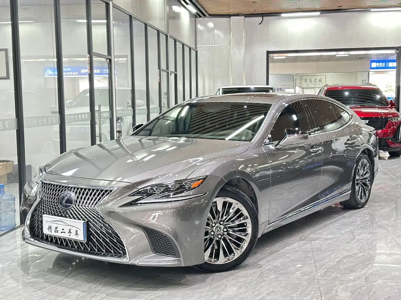 Lexus LS 2020 500h Luxury (China VI)