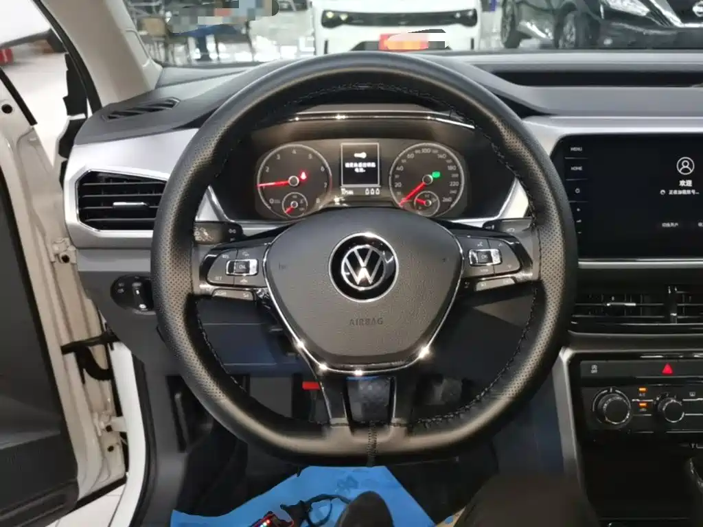 VOLKSWAGEN TU KAI