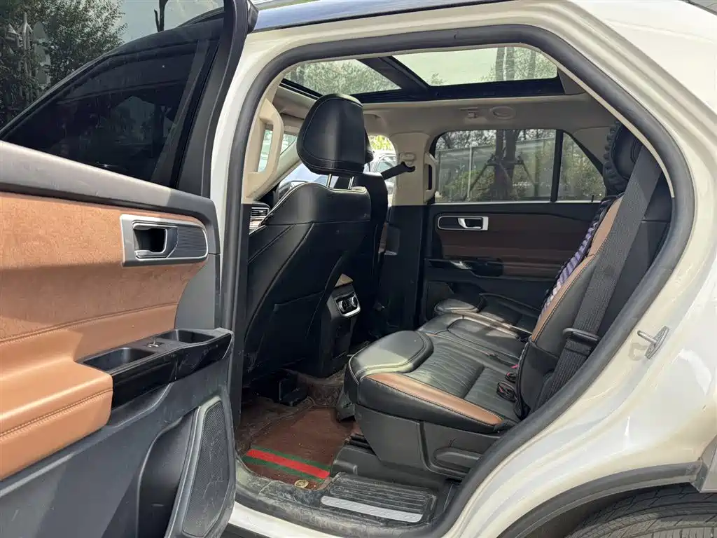 FORD EXPLORER