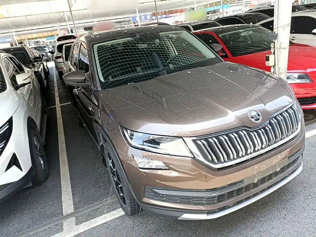 Škoda Kodiaq 2019 Facelift TSI330 7-Seater 2WD Luxury Premium Edition China VI фото 4