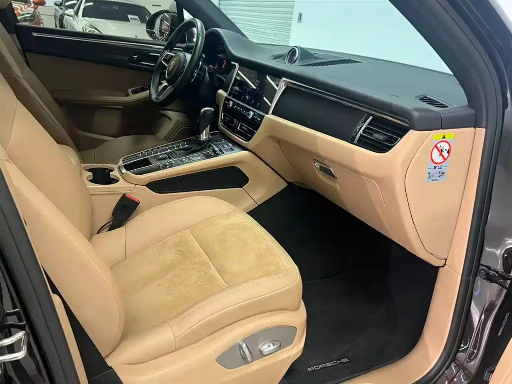Porsche Macan 2020 Macan 2.0T фото 13