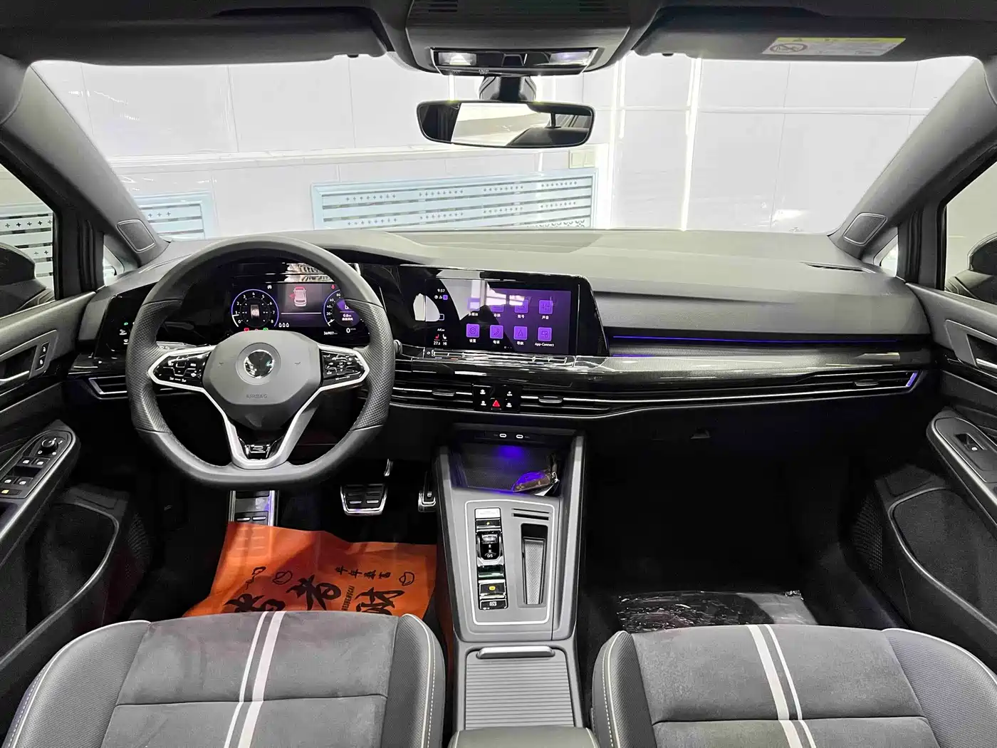 Volkswagen Golf 2021 280TSI DSG R-Line фото 15