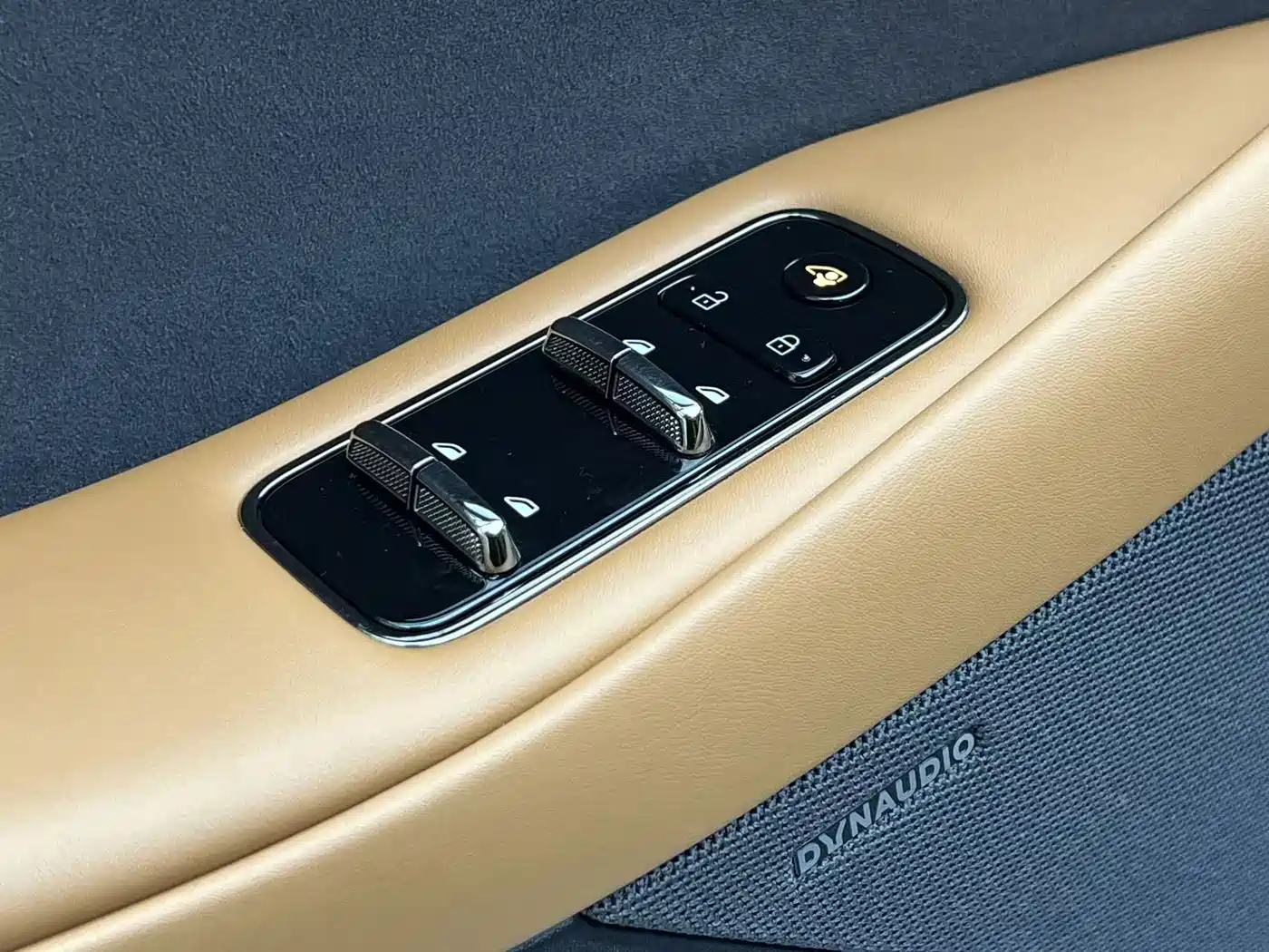 Voyah Auto VOYAH Zhuiguang 2024 PHEV AWD Ultra Long Range Flagship фото 13