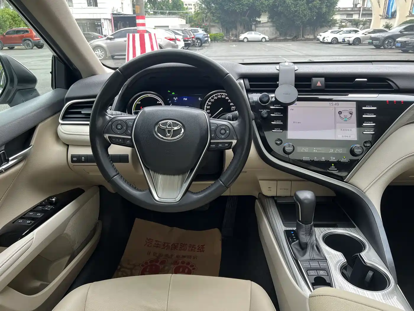 Toyota Camry 2018 Hybrid 2.5HG Luxury Edition фото 11
