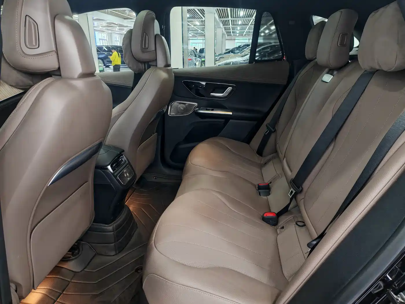 MERCEDES-BENZ EQE SUV