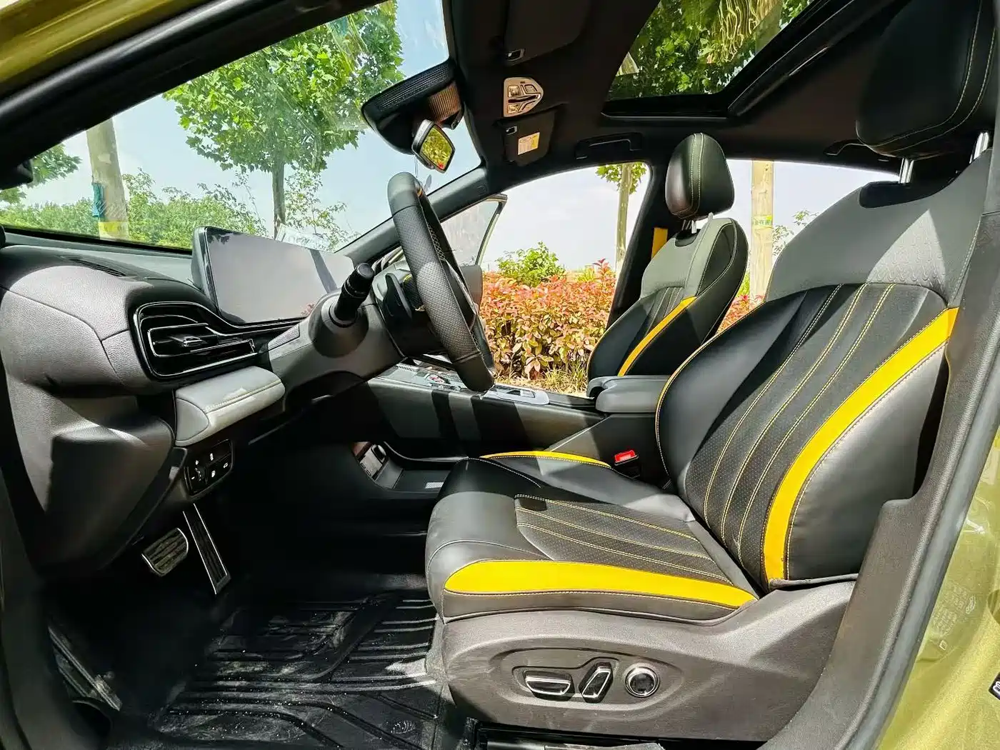 GAC Trumpchi Trumpchi Emkoo 2021 270T DCT J16 Edition фото 5