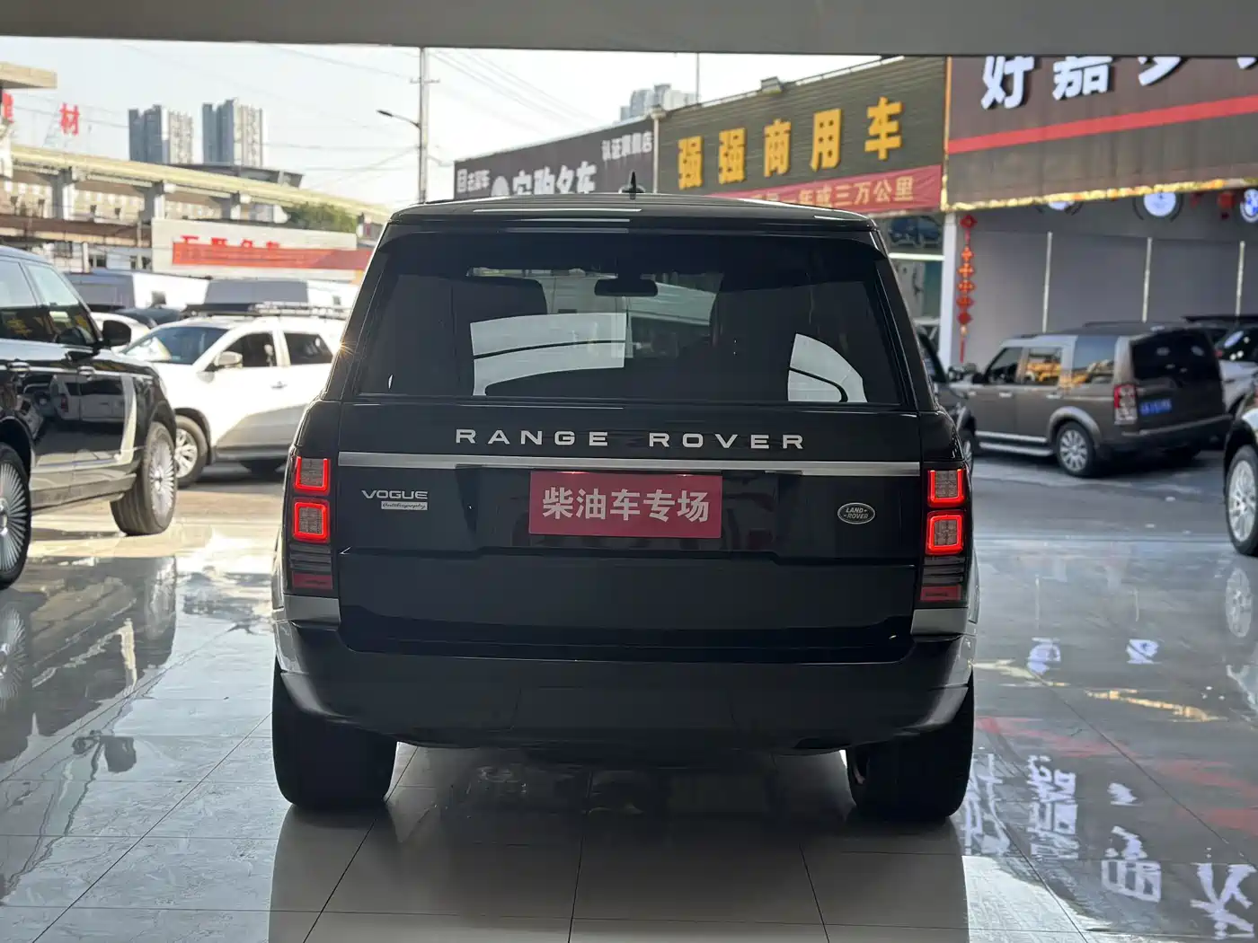Land Rover Range Rover 2015 3.0 TDV6 Vogue фото 5