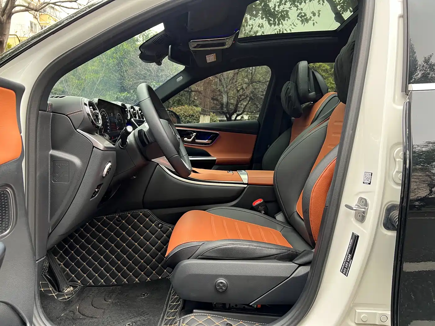 MERCEDES-BENZ GLC