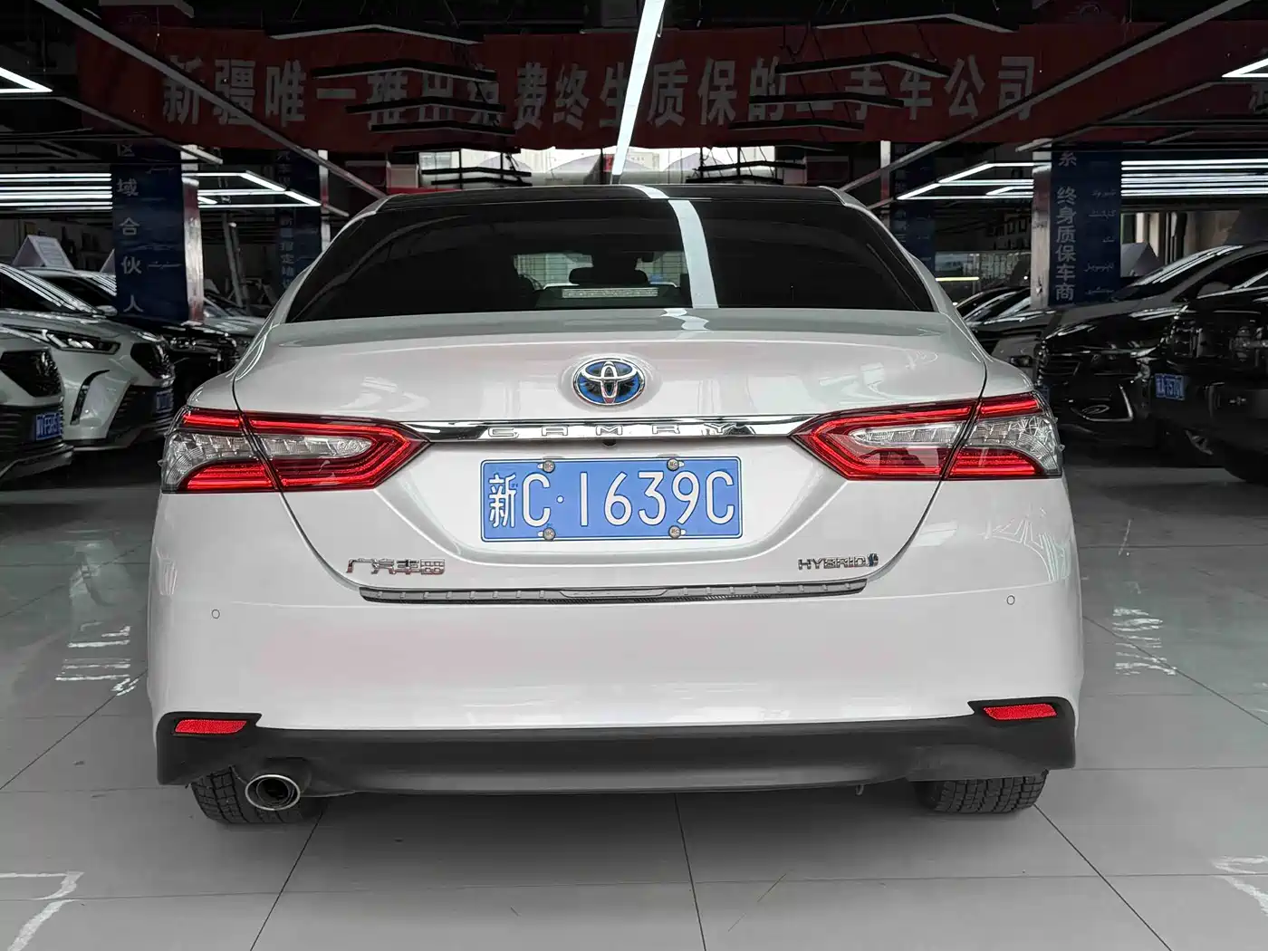 Toyota Camry 2019 Facelift Hybrid 2.5HG Luxury Edition фото 8