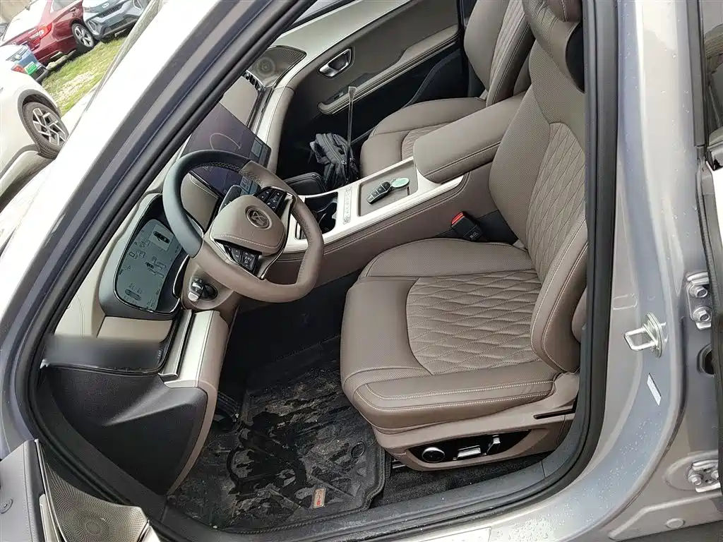 BYD Han 2026 DM-i Smart Driving Edition 245km Premium фото 8