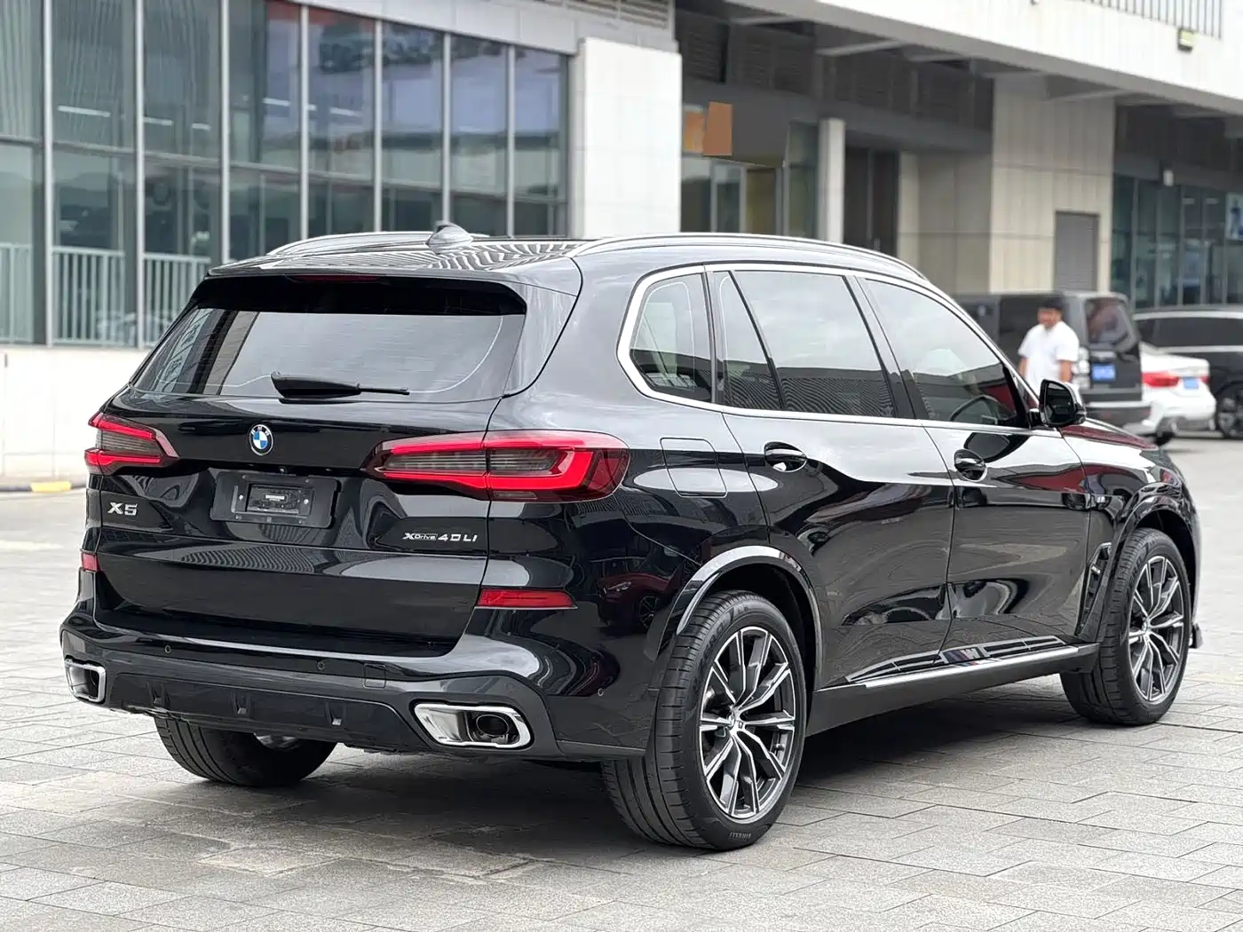 BMW X5 2022 xDrive 30Li Premium M Sport Package фото 9