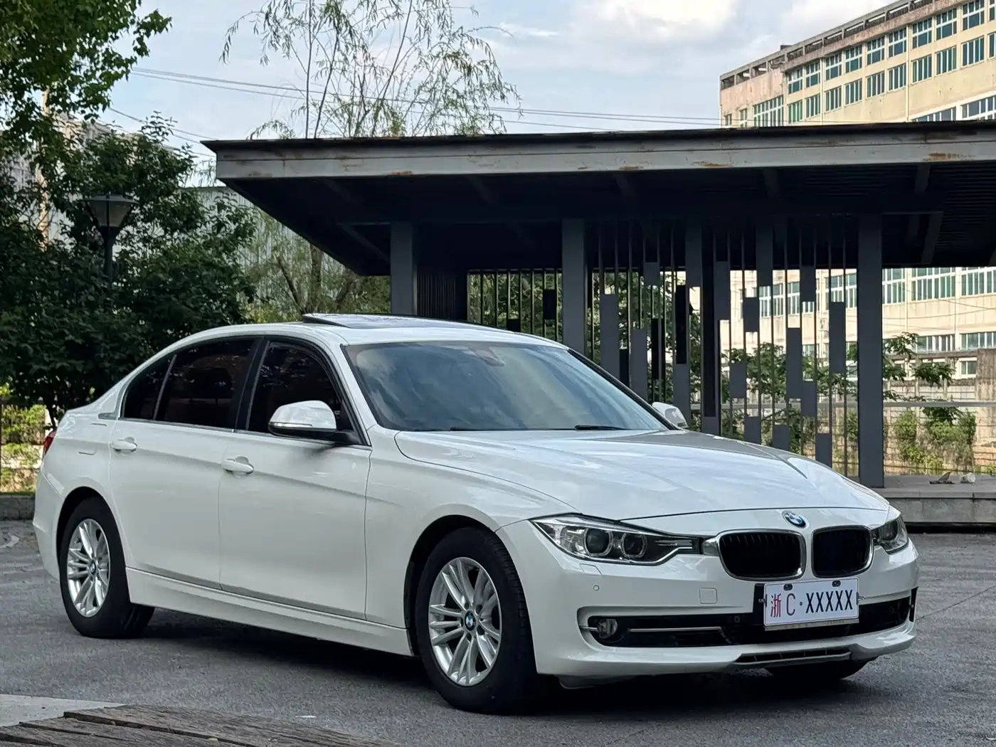 BMW 3 Series 2014 320Li Fashion фото 3