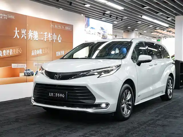 Toyota Sienna 2024 2.5L Hybrid Comfort Edition