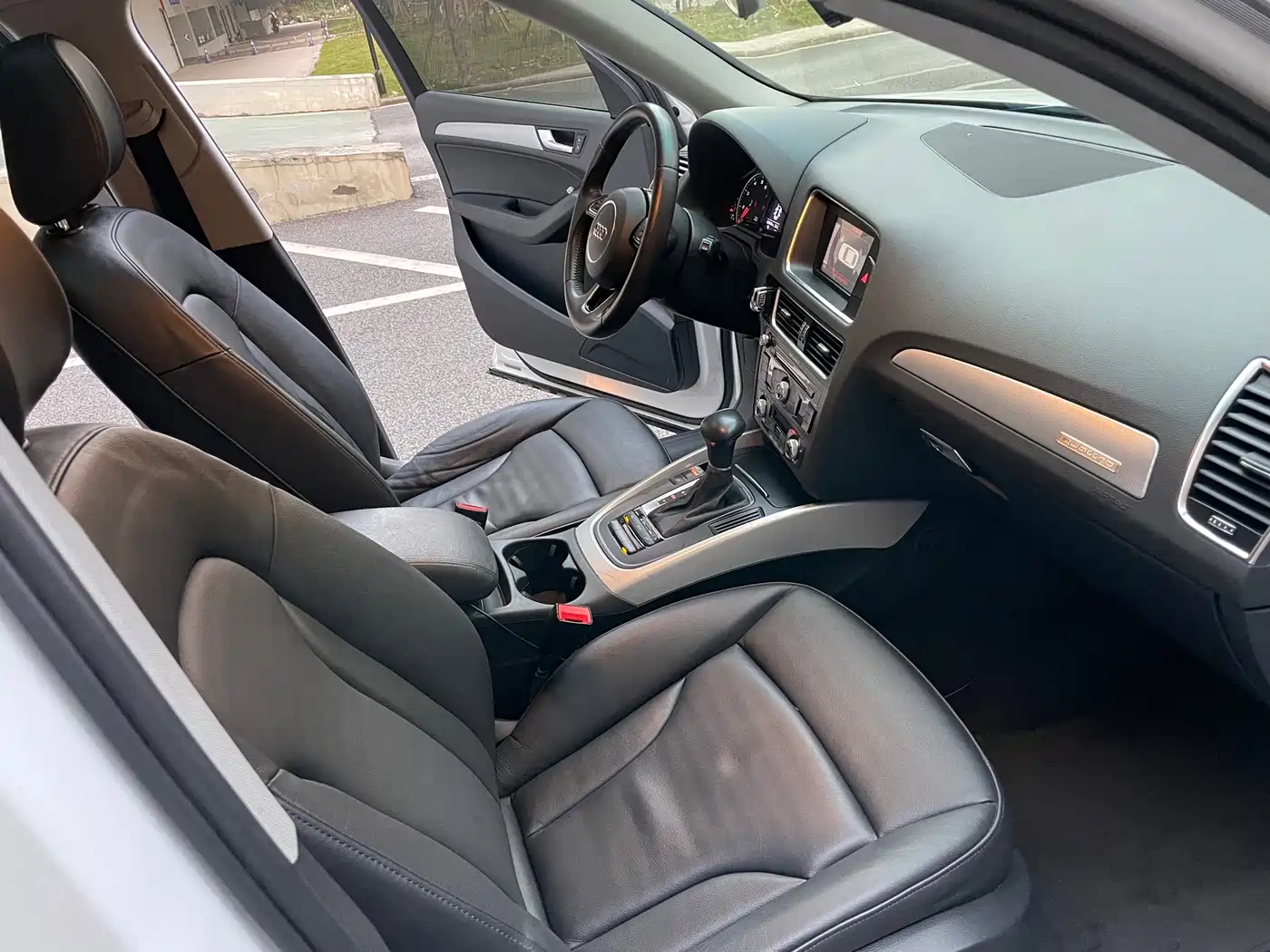 Audi Q5 2015 40 TFSI Technology фото 12