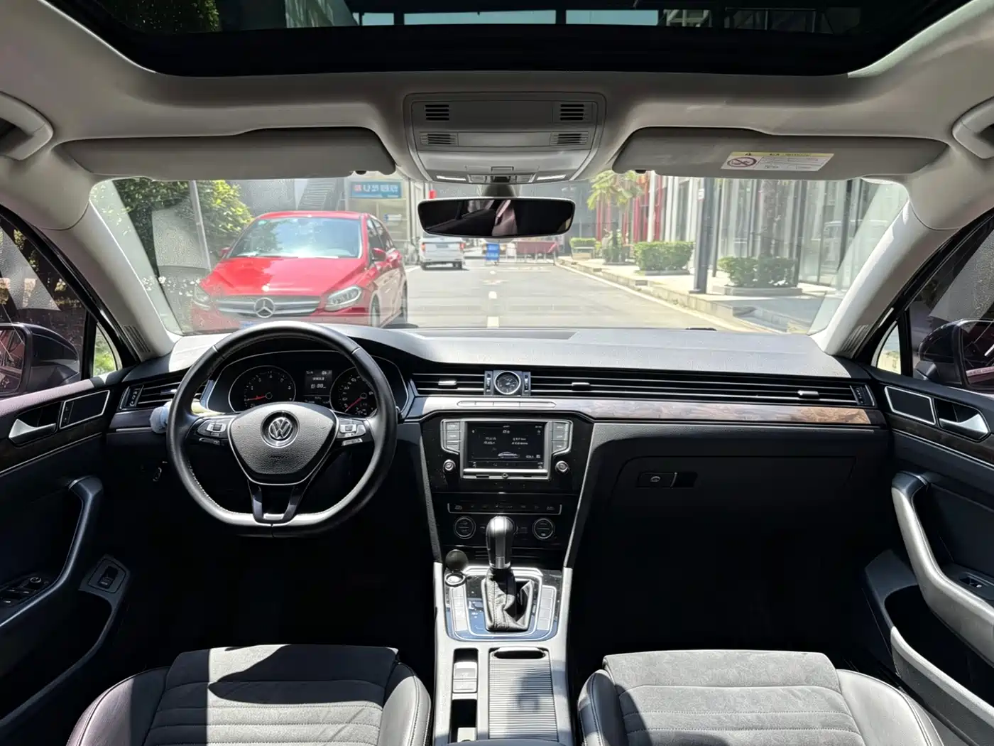 Volkswagen Magotan 2017 380TSI DSG Luxury фото 9